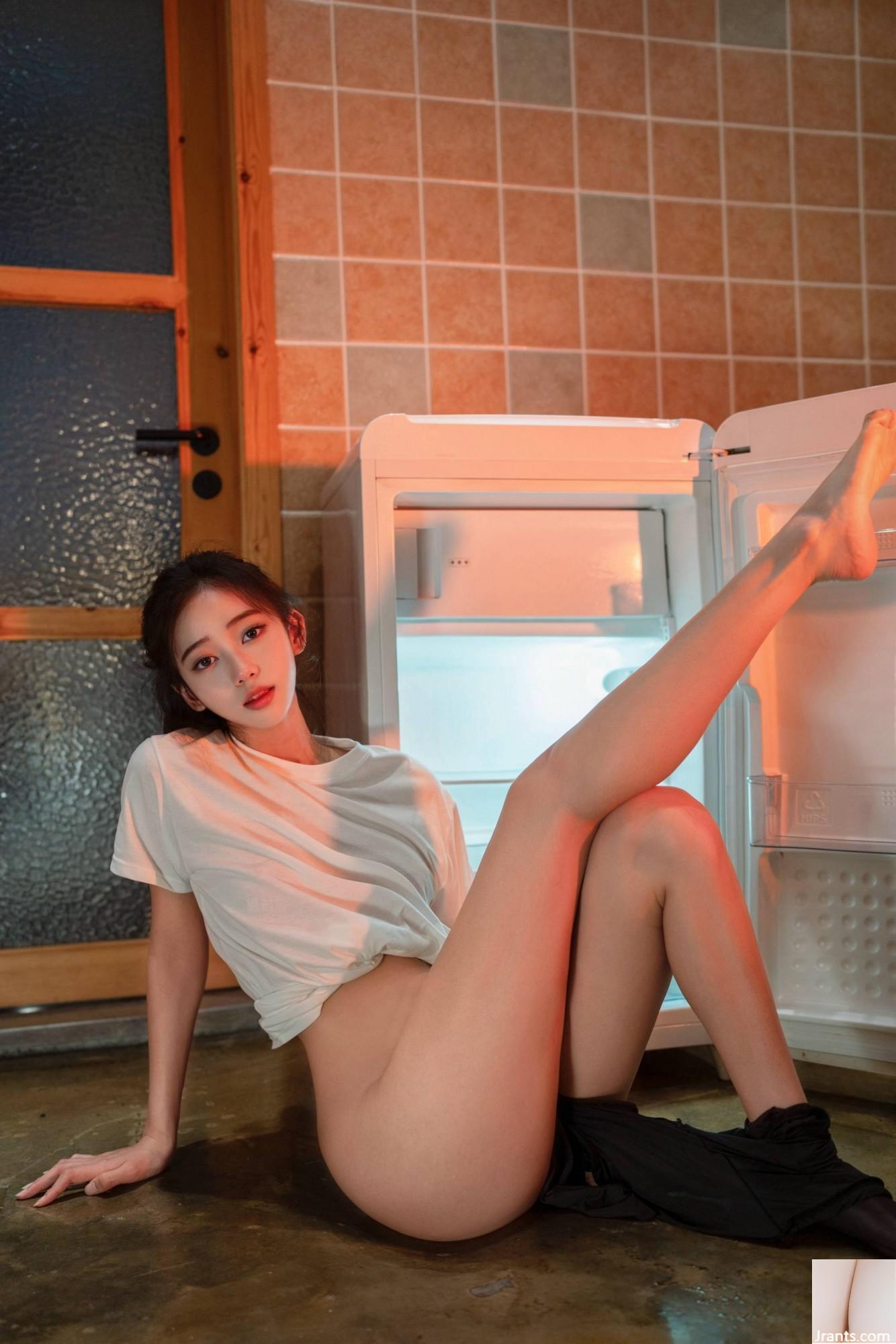 (Coleção on-line) Belo modelo de Xiuren An&#8217;an&#8217;s Micro-Colors Black Silk Private Photo (95p)