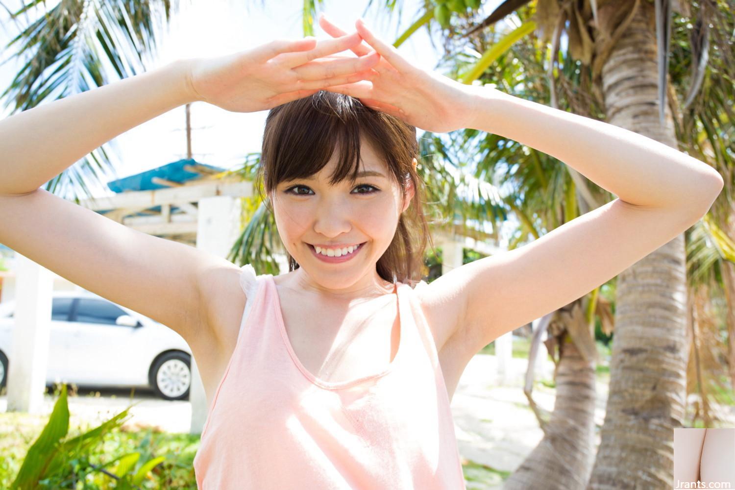 Hashimoto Arina Photo Collection Arina (93p)