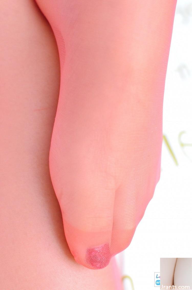 (Photo legku) N ° 014 Numéro de filles à longues pattes avec bas rouge