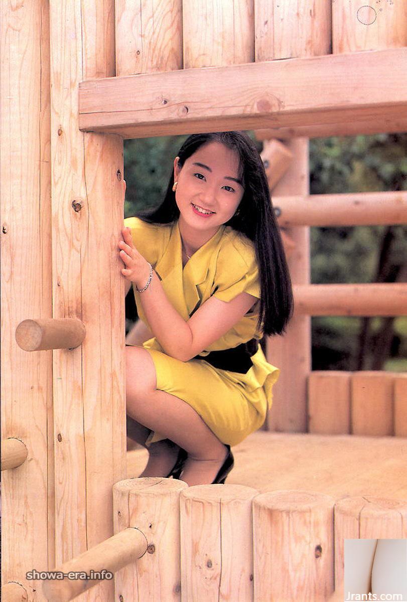 Le premier album de Saito Yumi Star du porno dans Ura-Books Japanesque (54p)