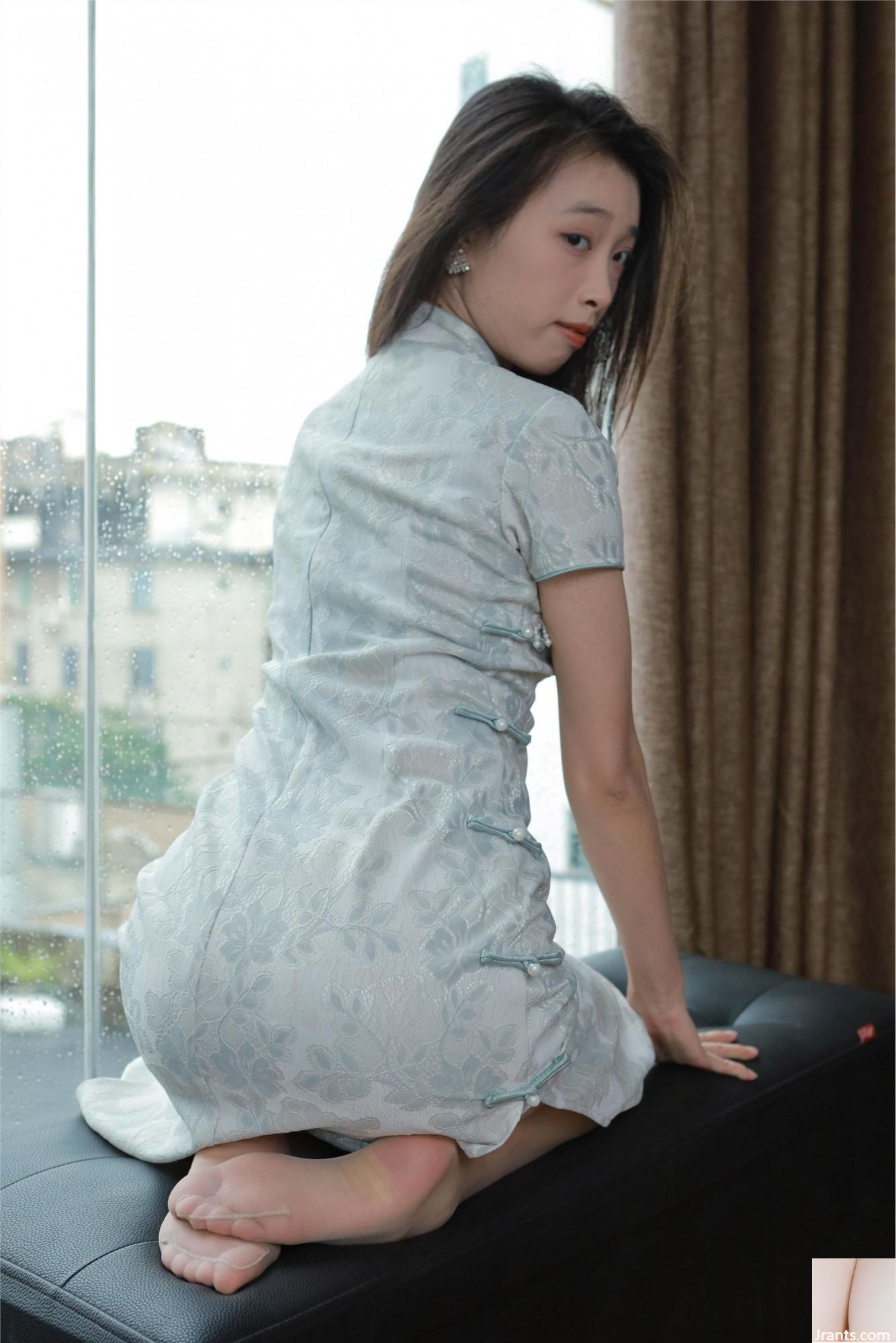 ((IESS) الحرير تستمتع بالمنزل؟ (ملتوية؟ Cheongsam ذات الأرجل الطويلة &#8220;(88p)