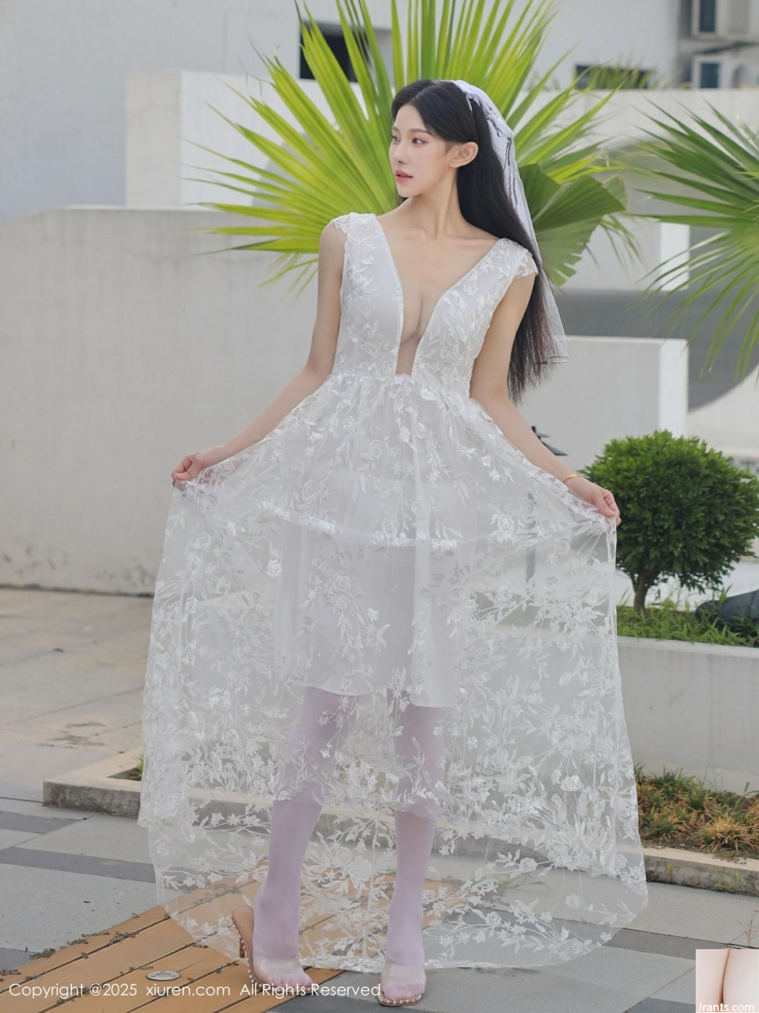 (XiuRen) 2025.08.18 No.10661 عکس نسخه کامل Li Shuang&#39;er (83p)