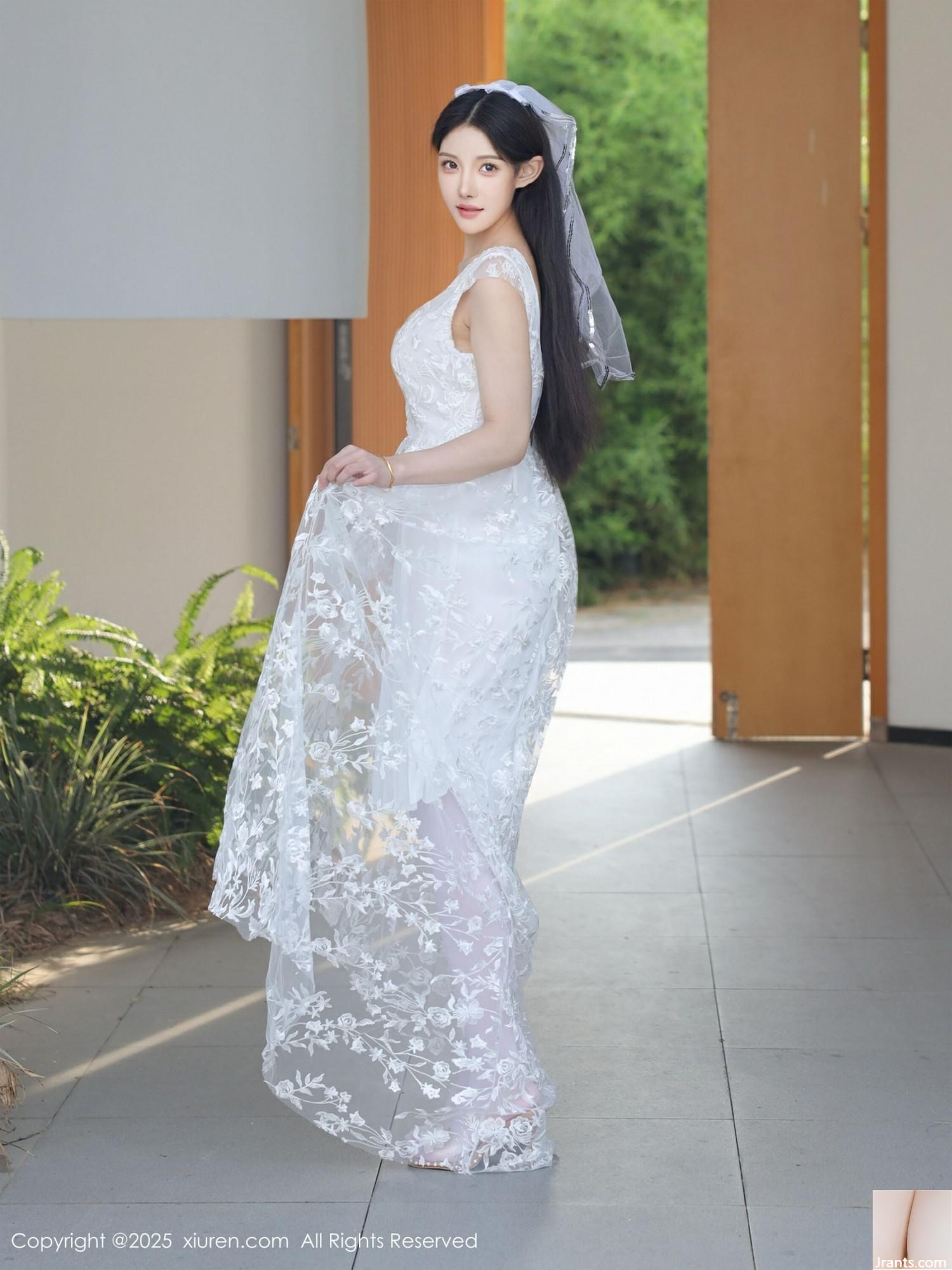 (XiuRen) 2025.08.18 No.10661 عکس نسخه کامل Li Shuang&#39;er (83p)