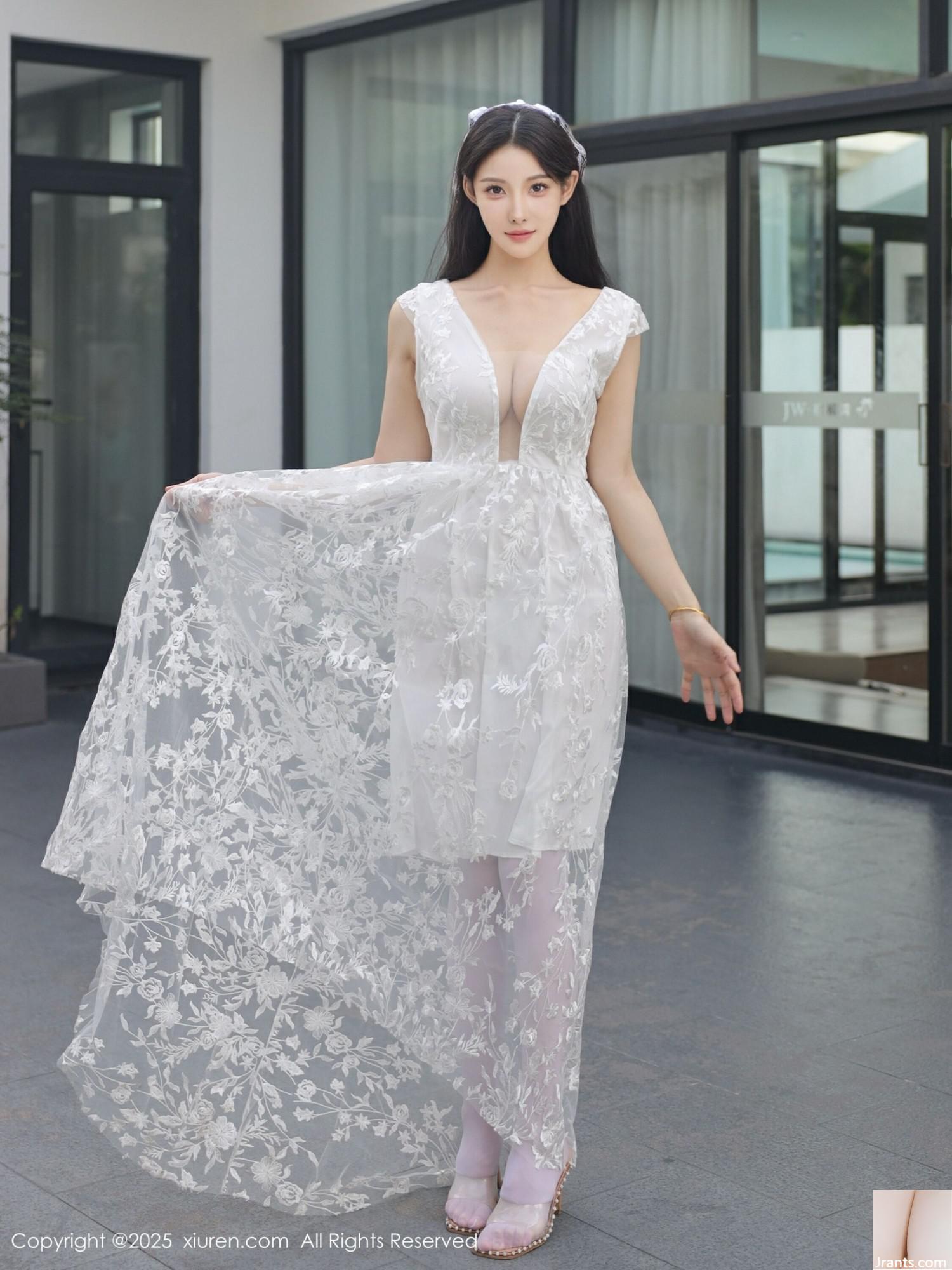 (XiuRen) 2025.08.18 No.10661 عکس نسخه کامل Li Shuang&#39;er (83p)