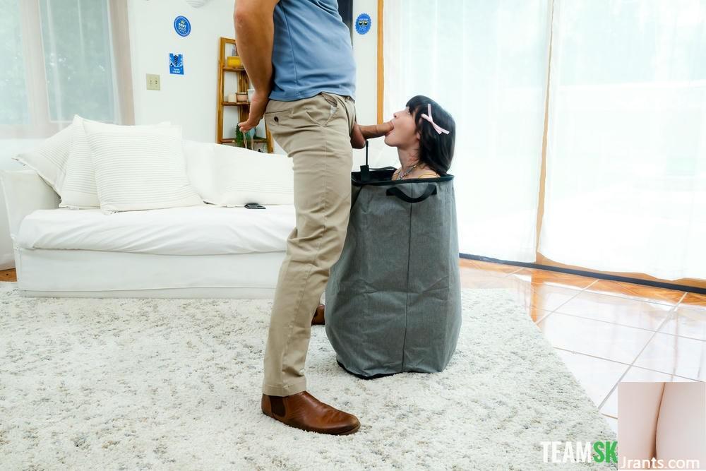 (Team Skeet) 2025 년 6 월 14 일 &#8211; Remi Raw &#8211; 내 의붓 딸의 보지에게 무엇을 할 수 있습니다! 최고의 아버지 &#8216;