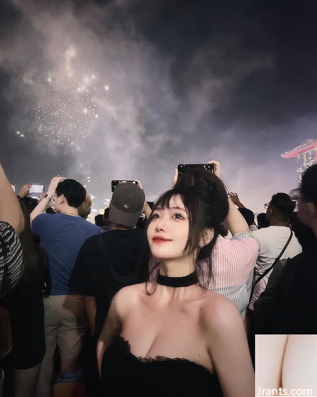 ကမ္ဘာပေါ်ရှိနတ်သမီးပုံပြင် &#8220; အဲလစ်ဝူ&#8221;  သည် seductive (11p)