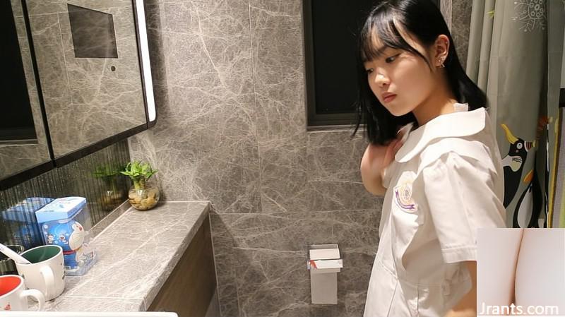 (photo الذاتي) ذهبت فتاة الطالب إلى البحر للحصول على صور خاصة (29p)