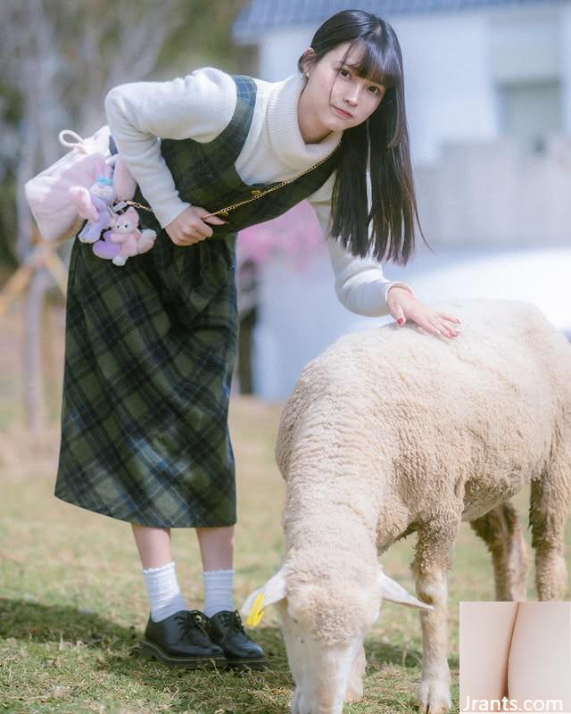 옆집 소녀 &#8220;Jierong&#8221;전기로 가득 찬 큰 눈 (10p