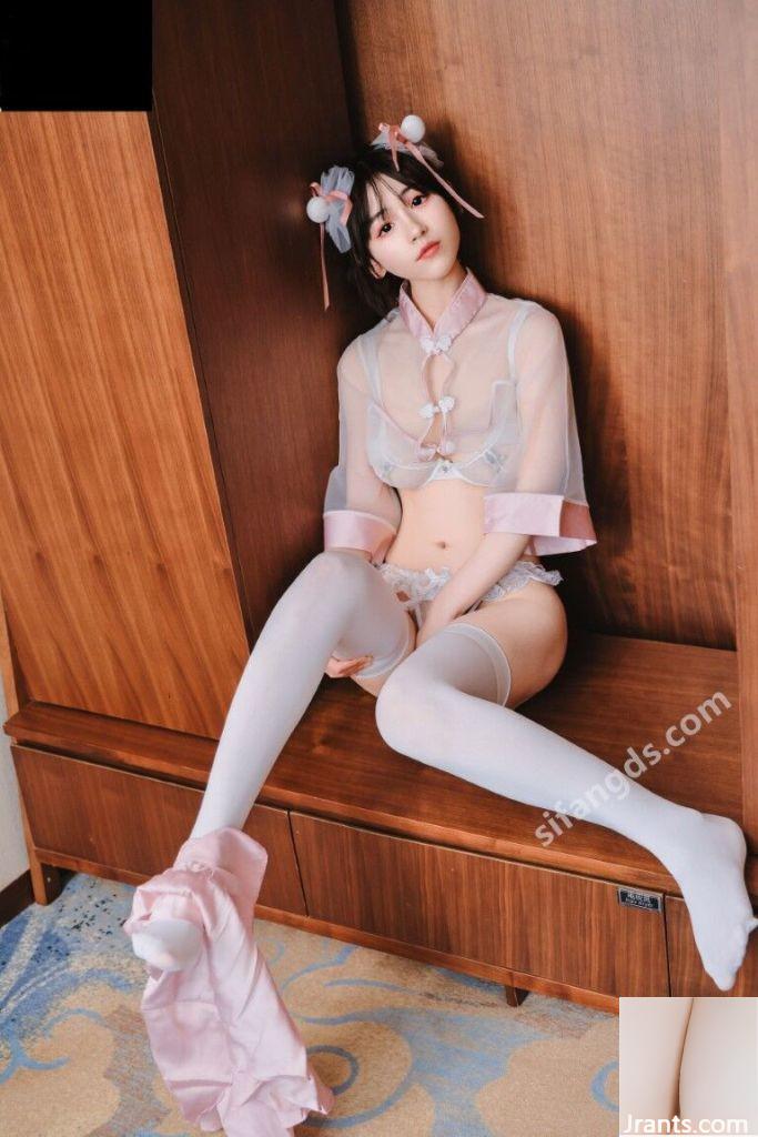 (XiuRen) &#8220;No.9763_Hidden Edition&#8221; Nifu Qiao Qiao &#8220;Belanja dan Berbagi Pribadi&#8221; (67p)