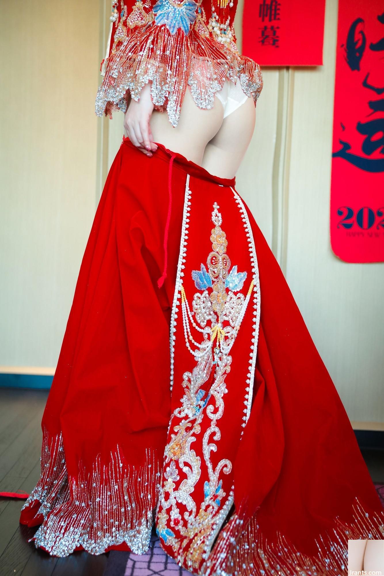 Dandanbao Bride Xiuhe Clothing (99p)