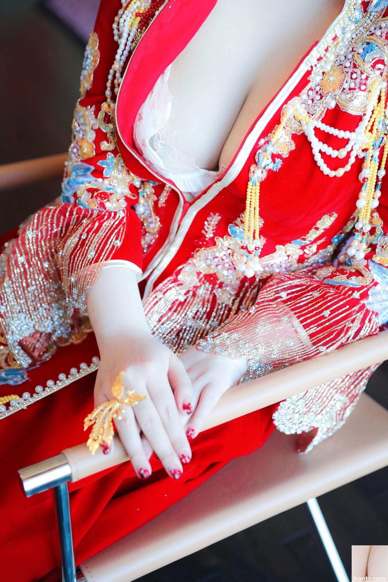 Dandanbao Bride Xiuhe Clothing (99p)