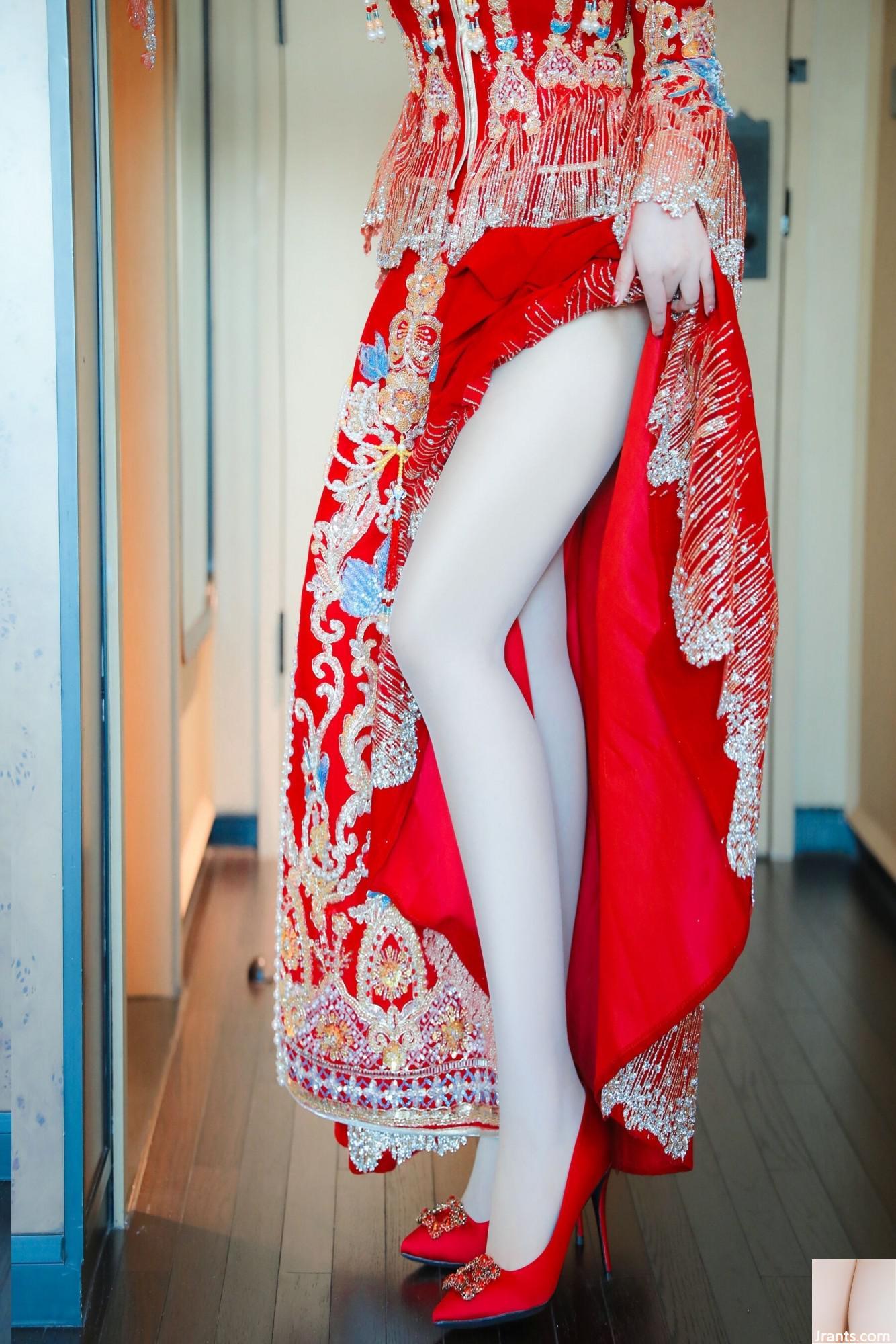 Dandanbao Bride Xiuhe Clothing (99p)