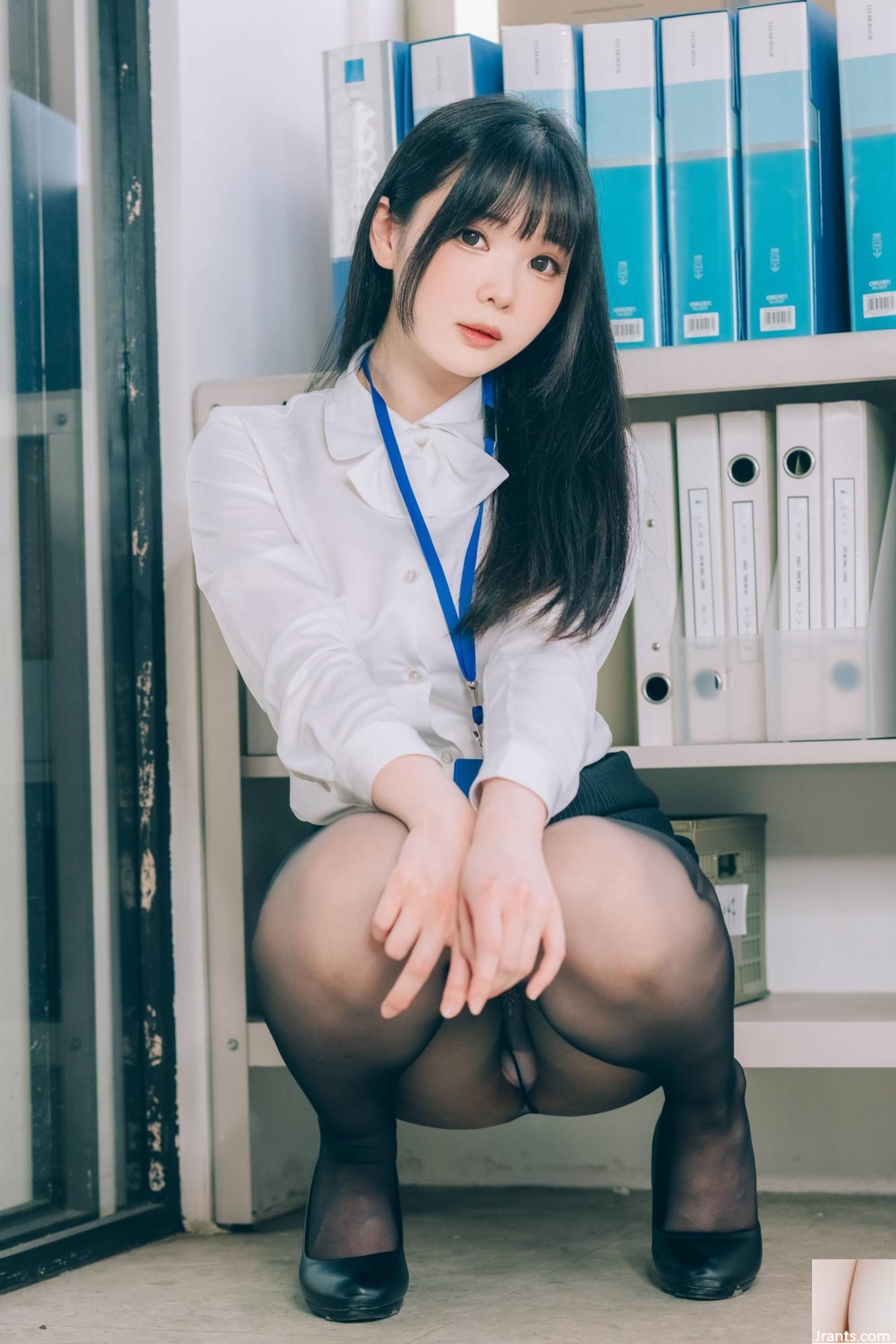 (온라인 컬렉션) 복지 소녀 Frost Moon &#8220;Secret Office&#8221;VIP 독점 (128p)