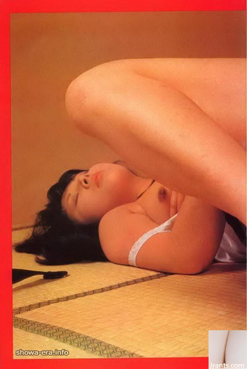 Estrela pornô de Sachi Takagi em Ura-Books chorando (56p)