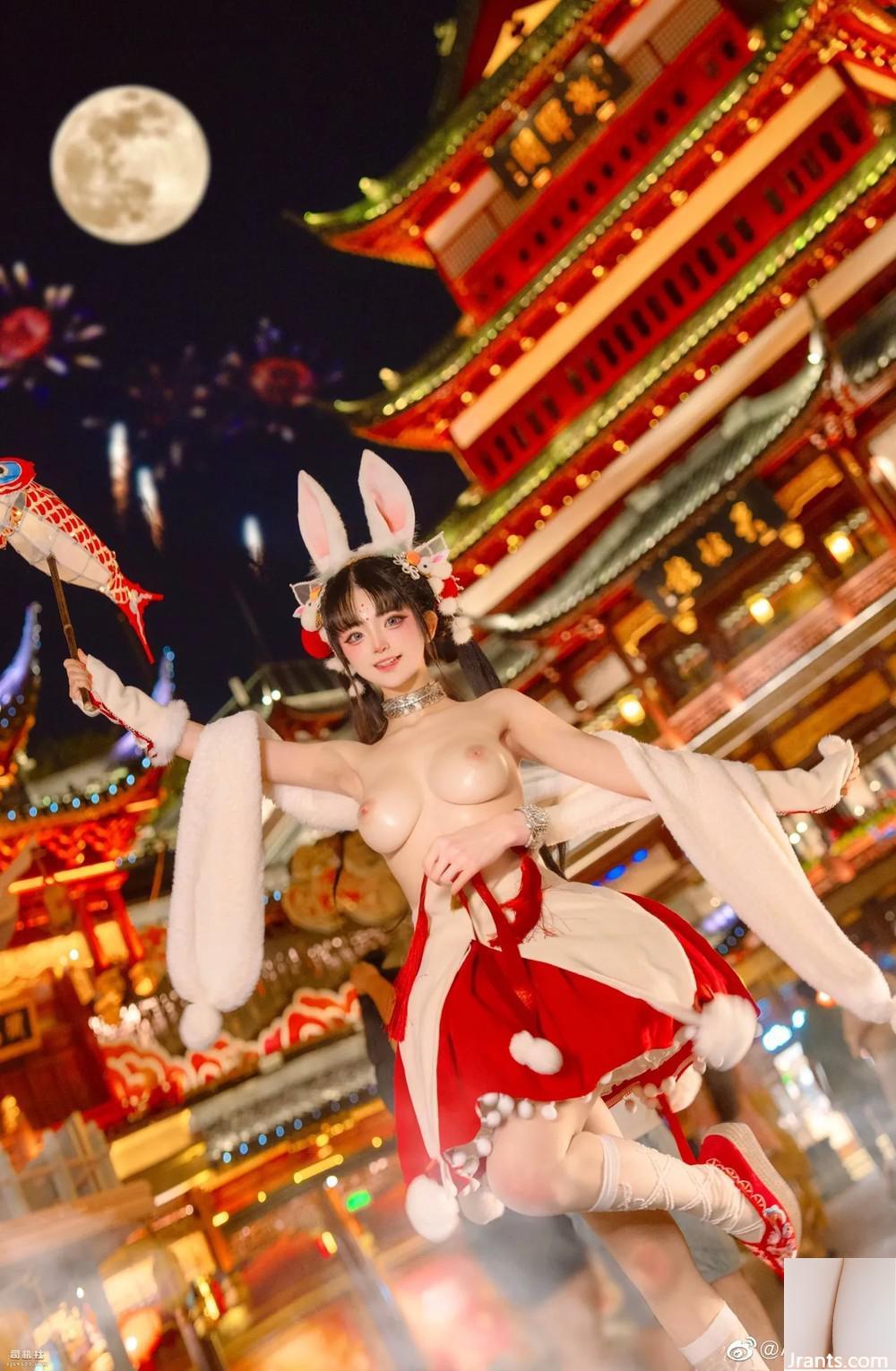 Seeu Seeuxiaorou Nude Cosplay &#8211; 2
