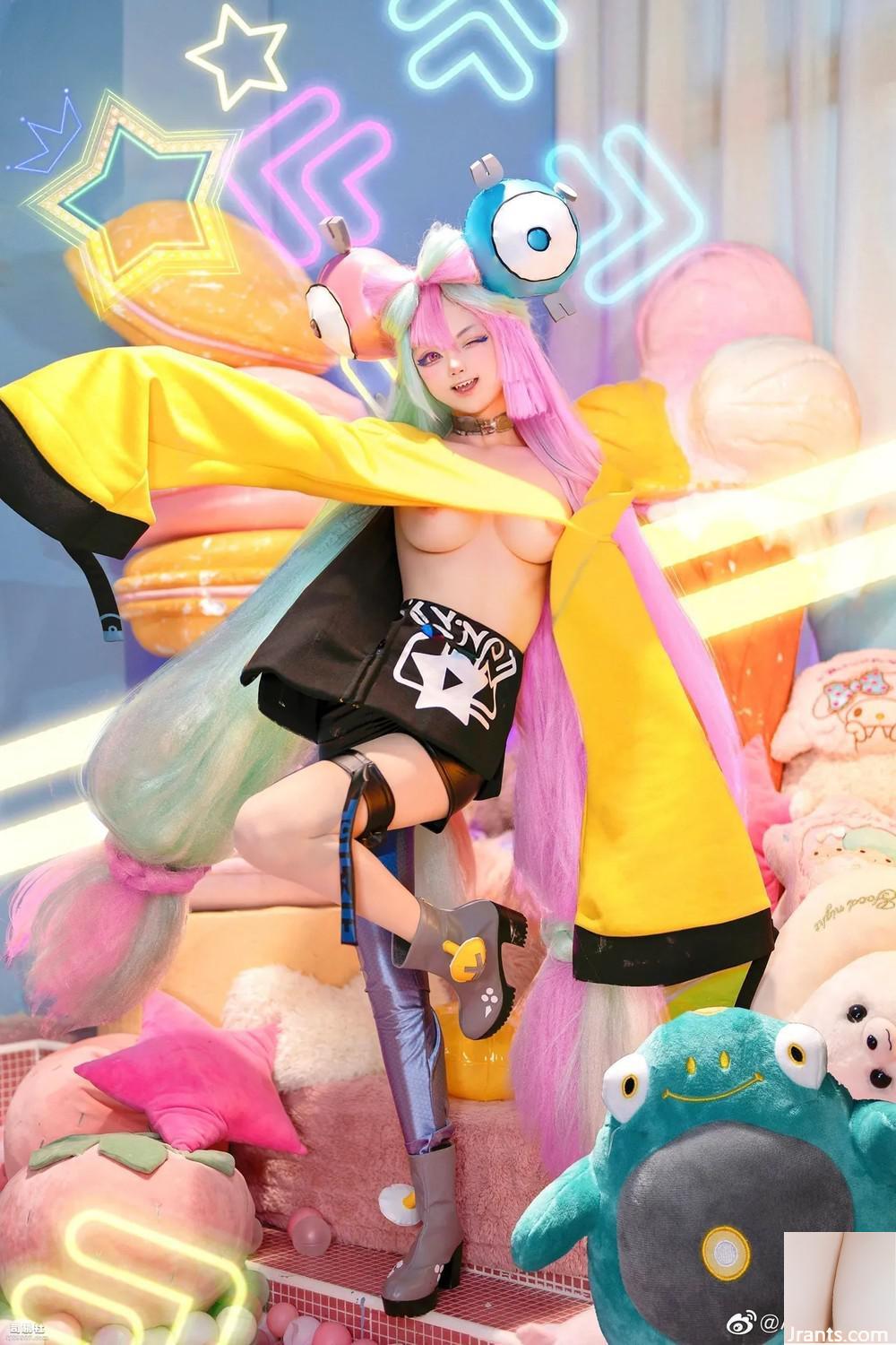 Seeu Seeuxiaorou Nude Cosplay &#8211; 2