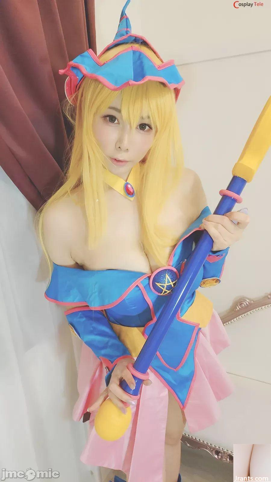 Okada Yui Cosplay Dark Magier Girl-Yu-Gi-oh (153p)