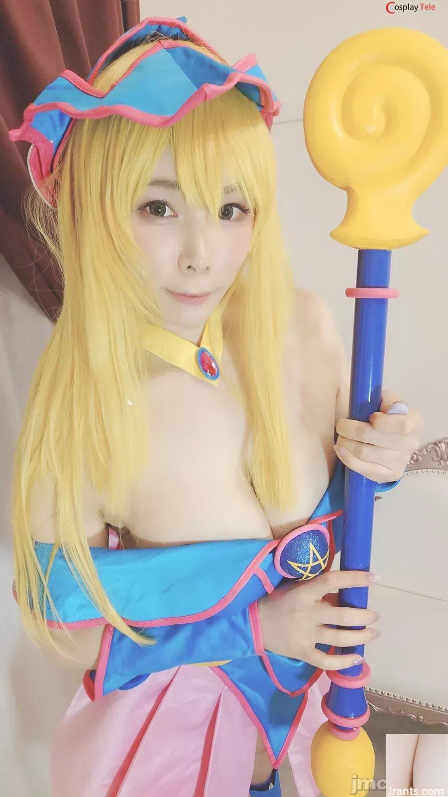 Okada Yui Cosplay Dark Magier Girl-Yu-Gi-oh (153p)