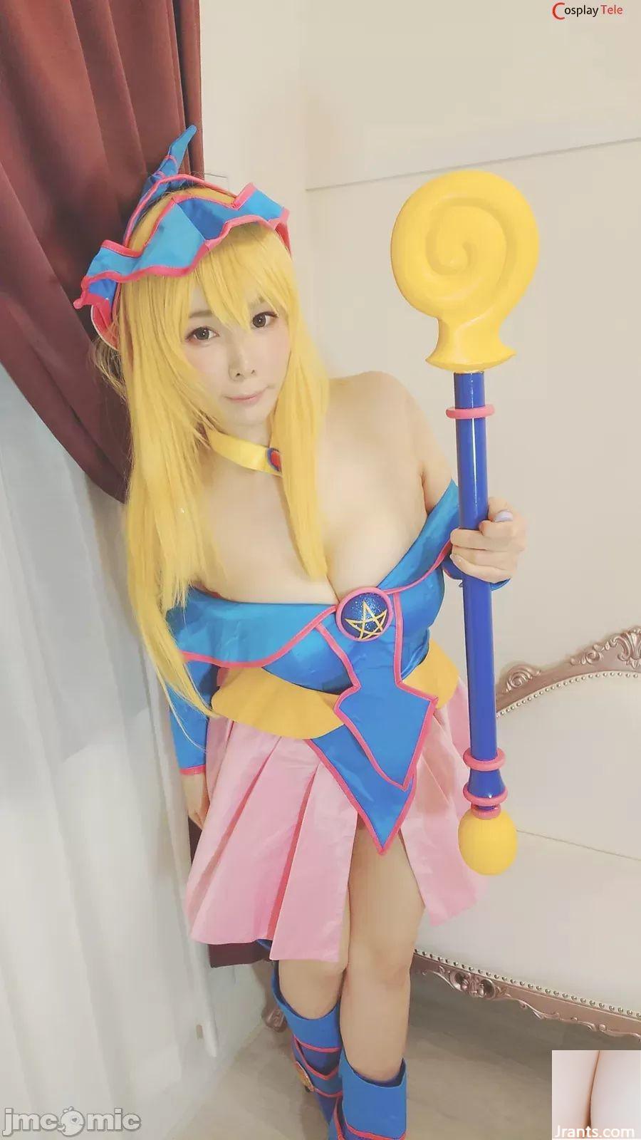 Okada Yui Cosplay Dark Magier Girl-Yu-Gi-oh (153p)