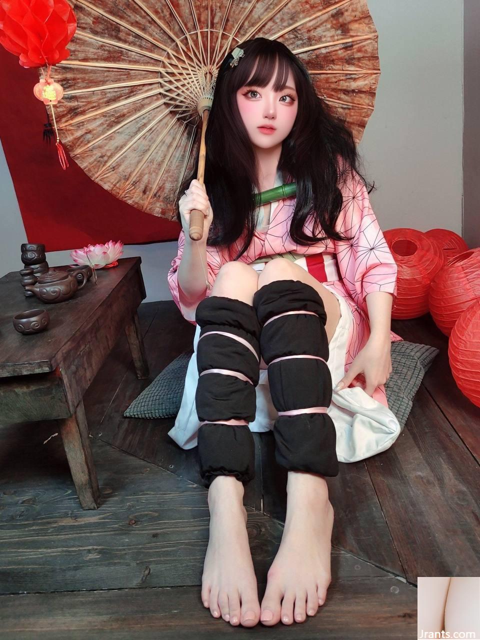 Seeu Seeuxiaorou Nude Cosplay &#8211; 8