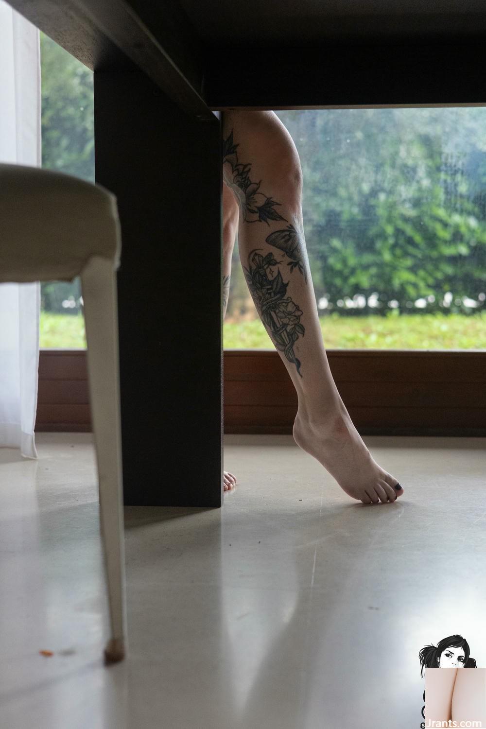 (Suicide Girls) জুন 27, 2025 &#8211; শাইফোবি &#8211; গোল্ডেন মর্নিং (52 পি)