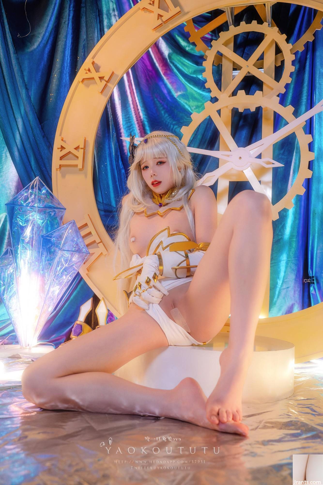 (Coleção na Internet) Garota do bem -estar morde uma garota de coelho &#8220;Neptune&#8221; VIP Exclusive (50p)