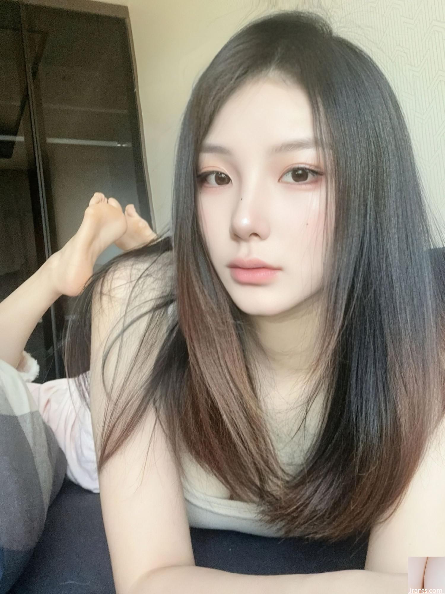 (Collezione online)  Welfare Girl L&#39;immagine di welfare VIP &#8220;Show Face Private Shooting&#8221; di Xiao Gua Lu (116p)