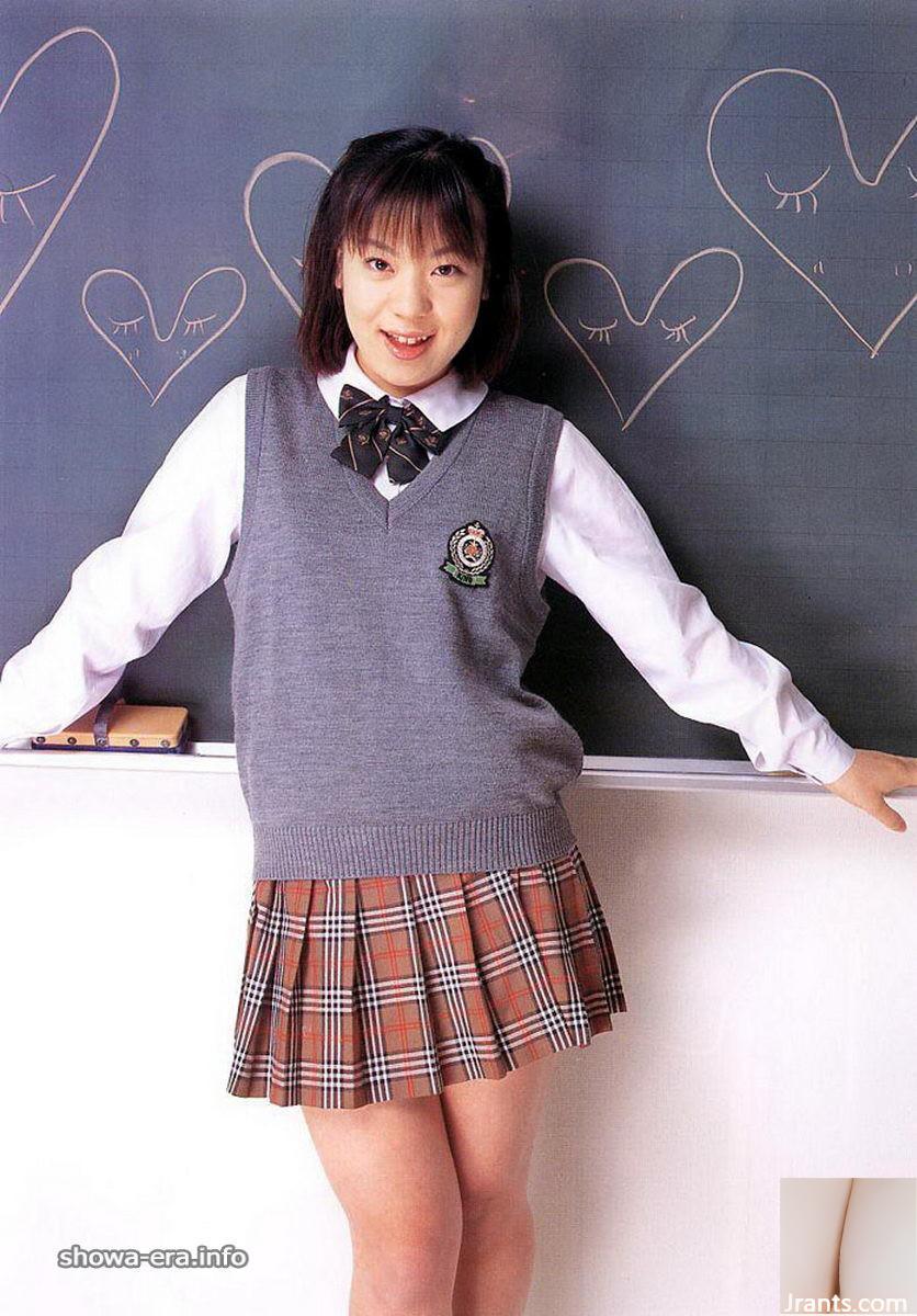 Kei Yasuda (Kei Yasuda) Porn Star in Ura-Books My Sweet (53p)