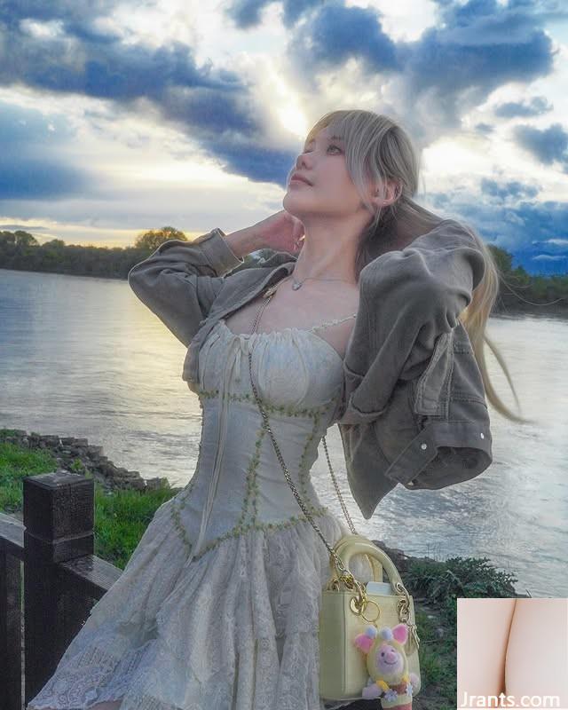 La vita slim &#8220;Freya Feiya&#8221; e i seni grandi sono super allettanti (11p)