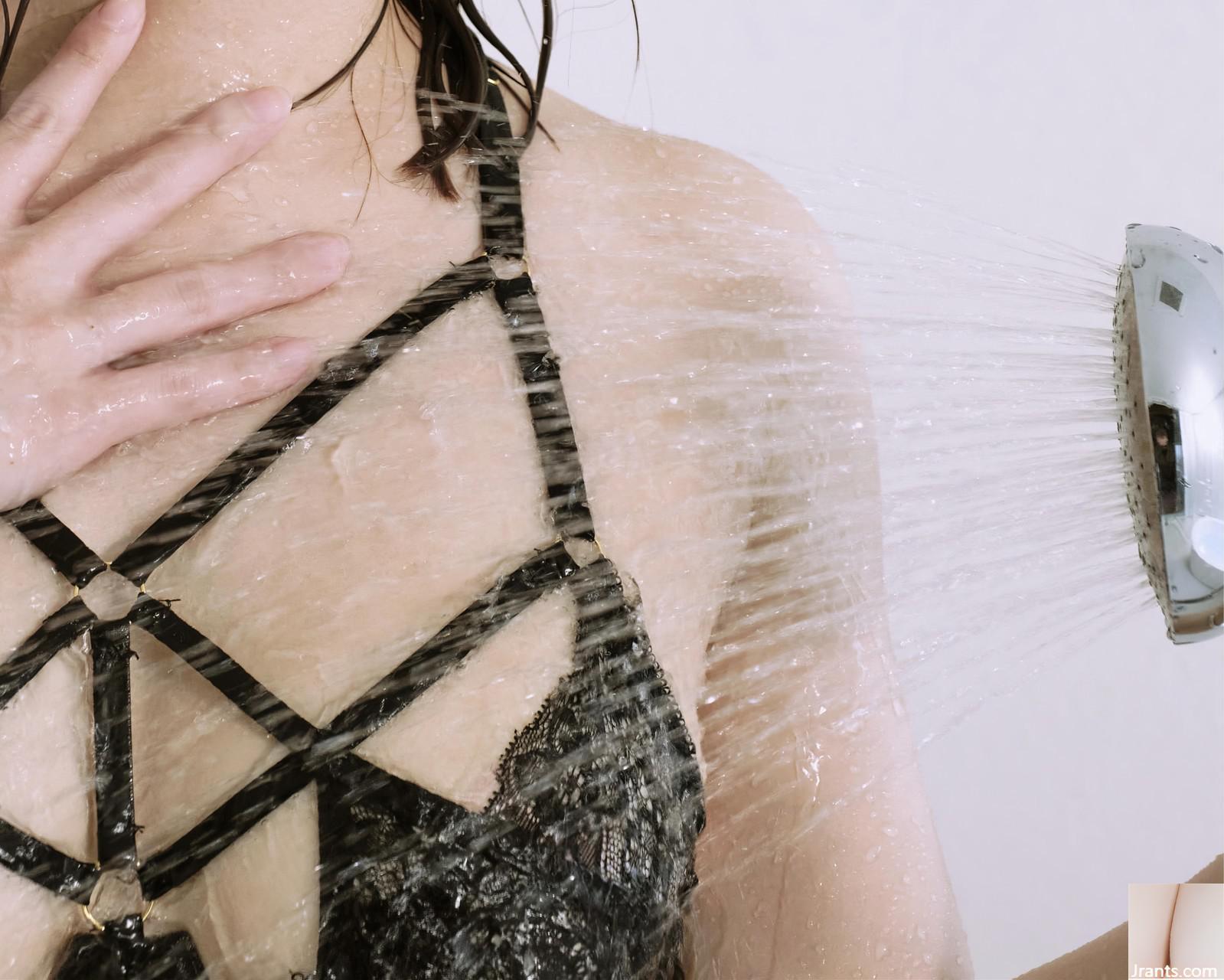 (Nanami Qihai) La bellezza temperamentale mostra il suo corpo infantile e sembra pazza (32p)