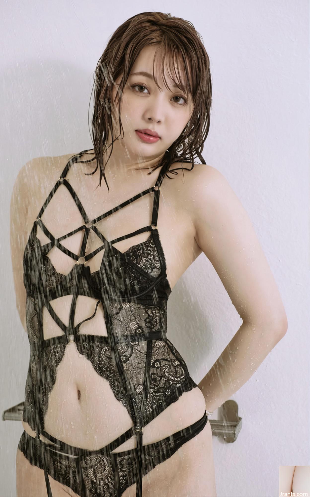 (Nanami Qihai) La bellezza temperamentale mostra il suo corpo infantile e sembra pazza (32p)