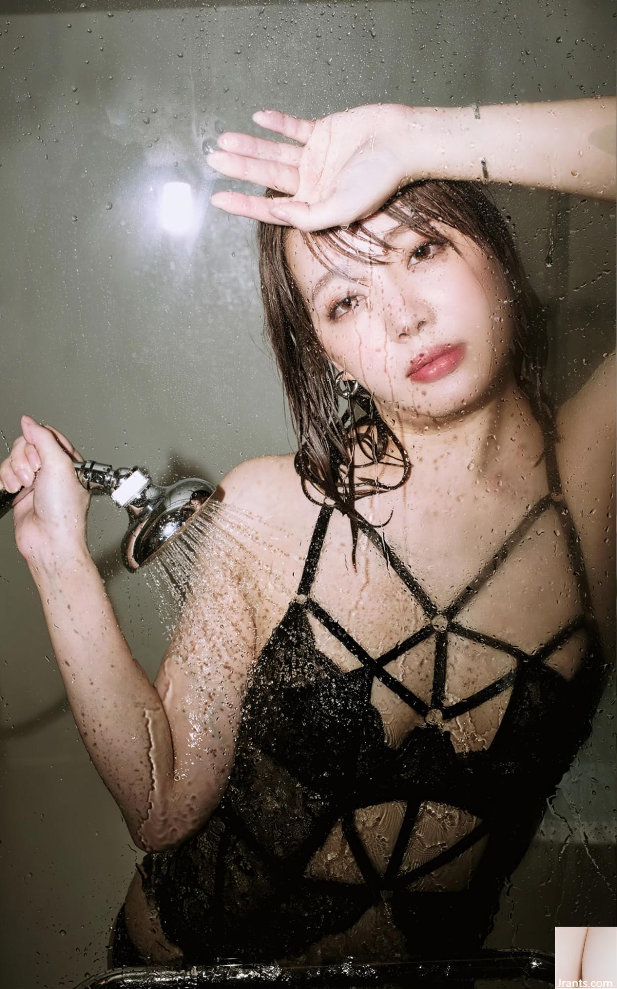 (Nanami Qihai) La bellezza temperamentale mostra il suo corpo infantile e sembra pazza (32p)