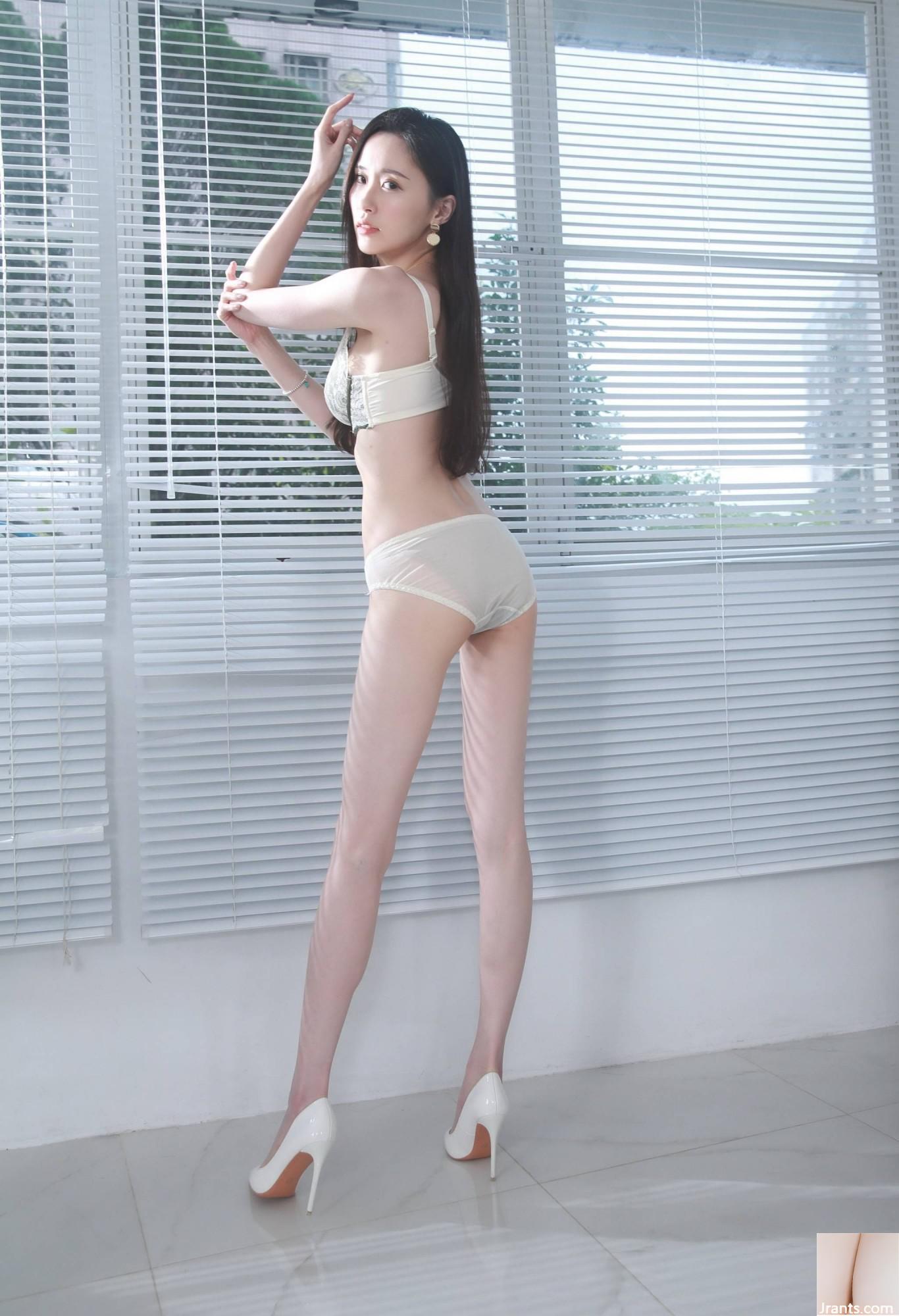 (Belle gambe extra) Bellissima modella a gambe lunghe Vanessa Sexy Underwear High Teli Gambe (76p)