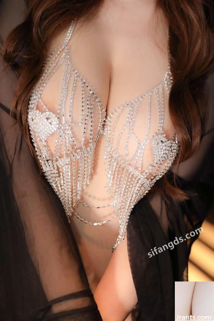 Sosok yang menawan dan postur yang menggoda