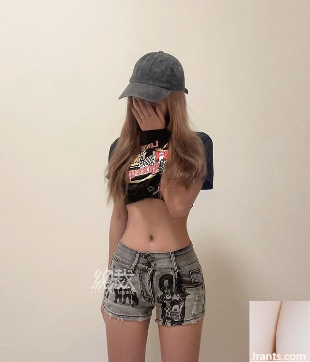 Super Cute Girl &#8220; သမ္မတ&#8221;  သည်အလှအပနှင့်မွေးဖွားသည် (11p)
