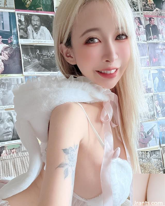 Blonde Beauty &#8220;Lan Xin Yu&#8221; vuole entrare tra le sue braccia (10p)