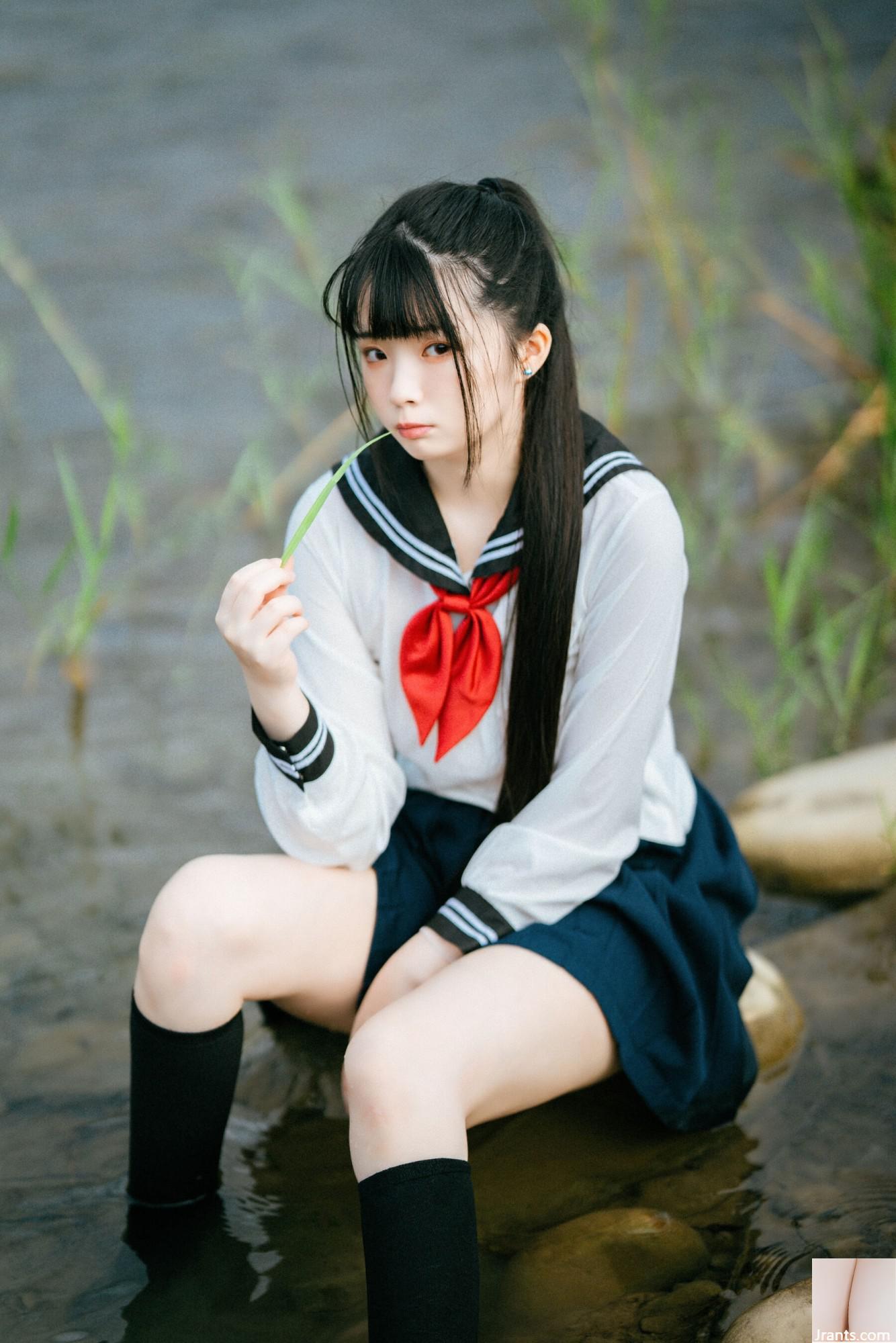Luoluo Raku &#8220; Shining Girl&#8221;  (63p)