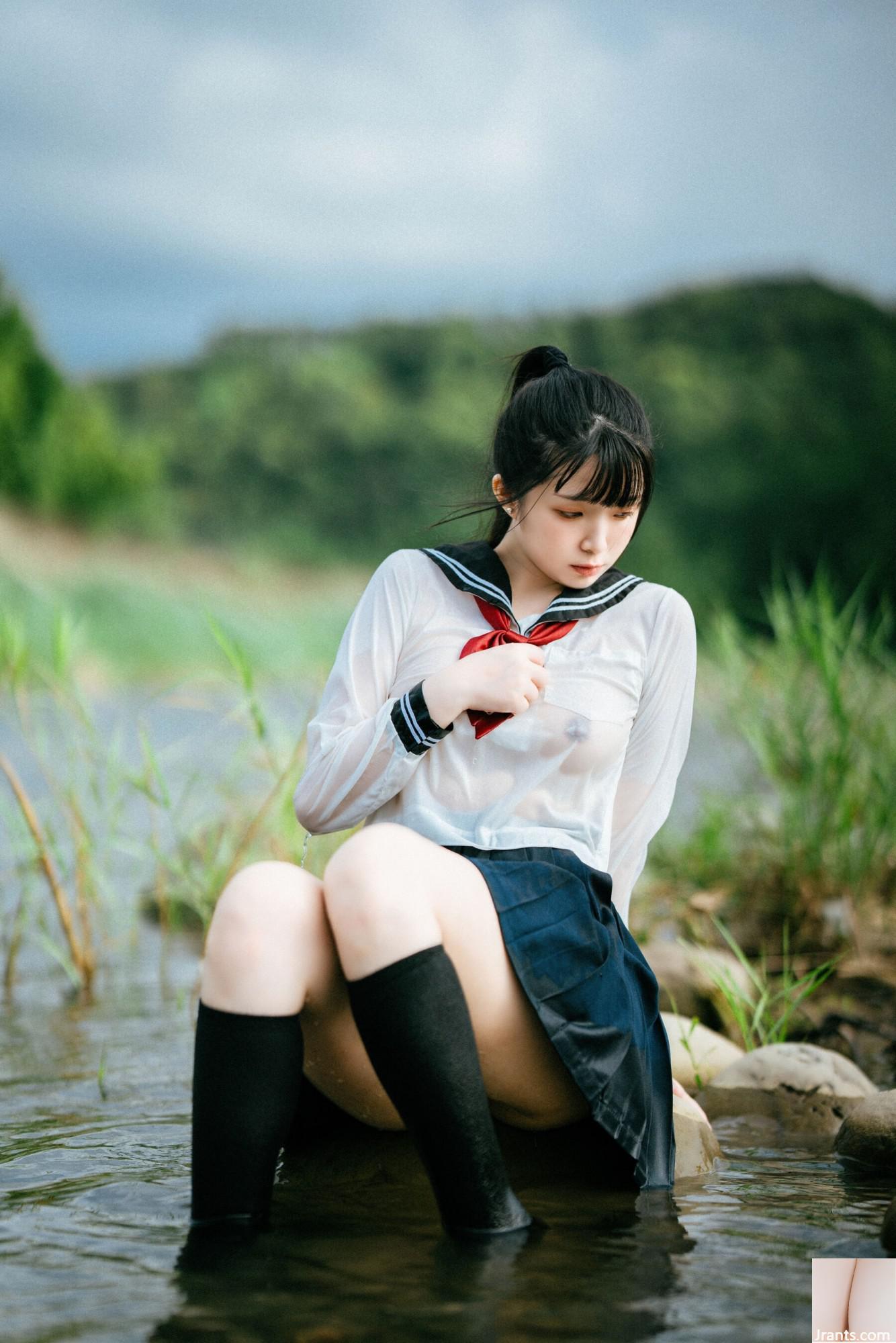 Luoluo Raku &#8220; Shining Girl&#8221;  (63p)