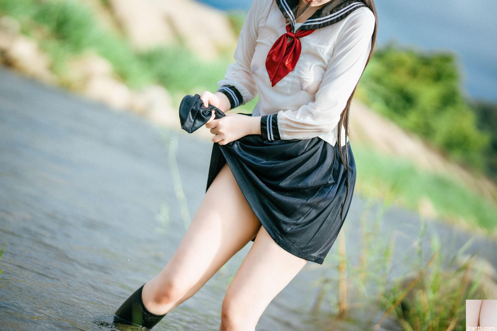 Luoluo Raku &#8220; Shining Girl&#8221;  (63p)