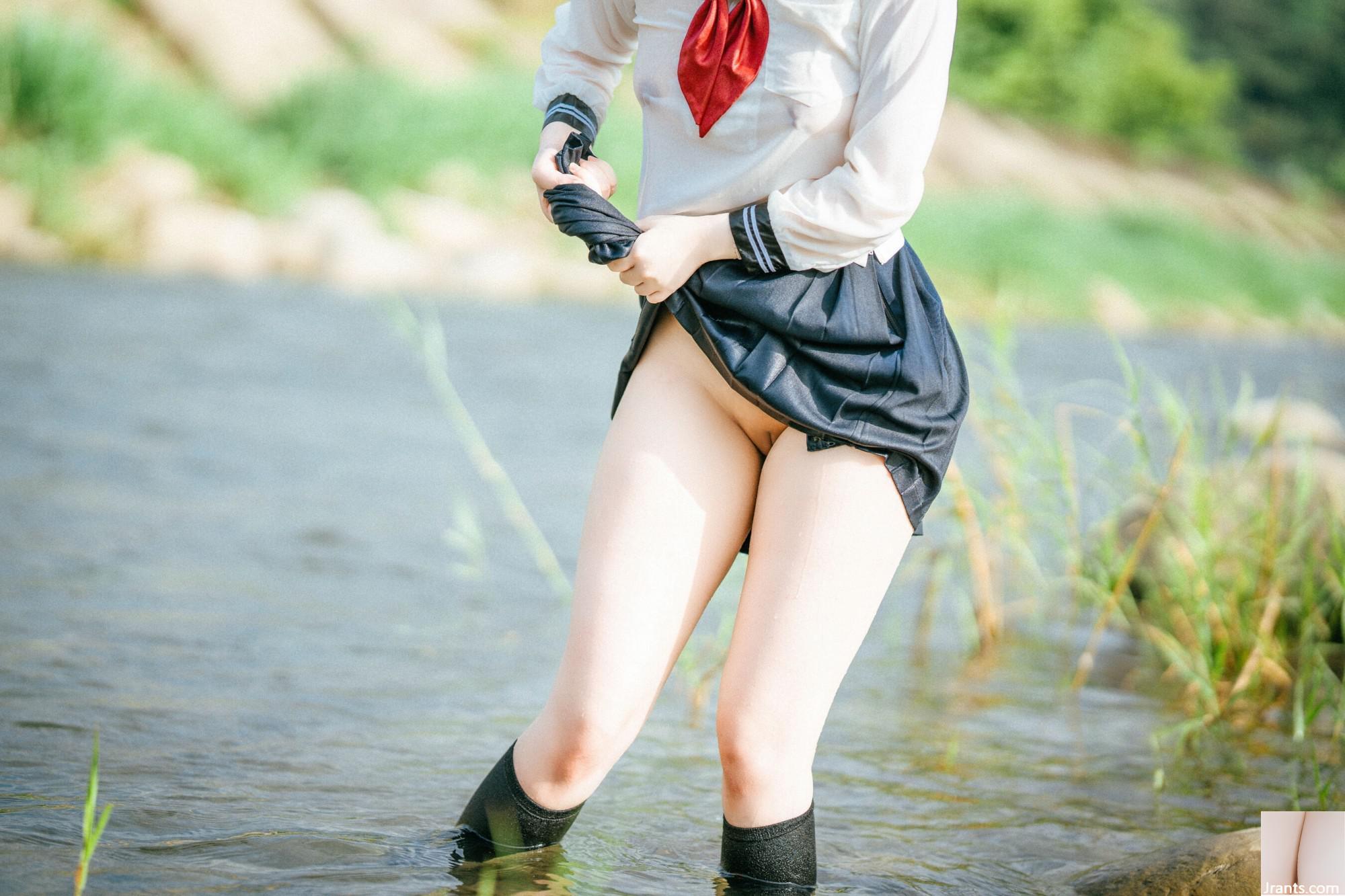 Luoluo Raku &#8220; Shining Girl&#8221;  (63p)