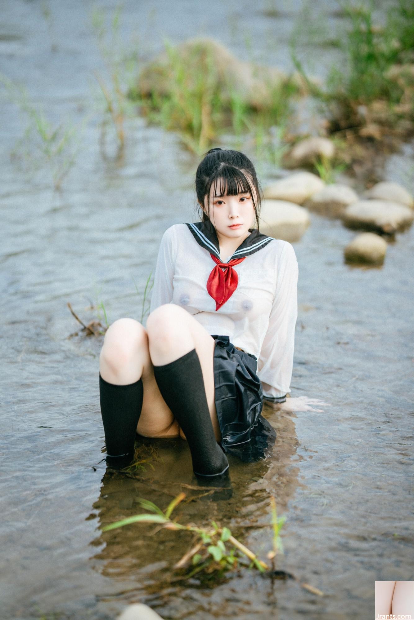 Luoluo Raku &#8220; Shining Girl&#8221;  (63p)
