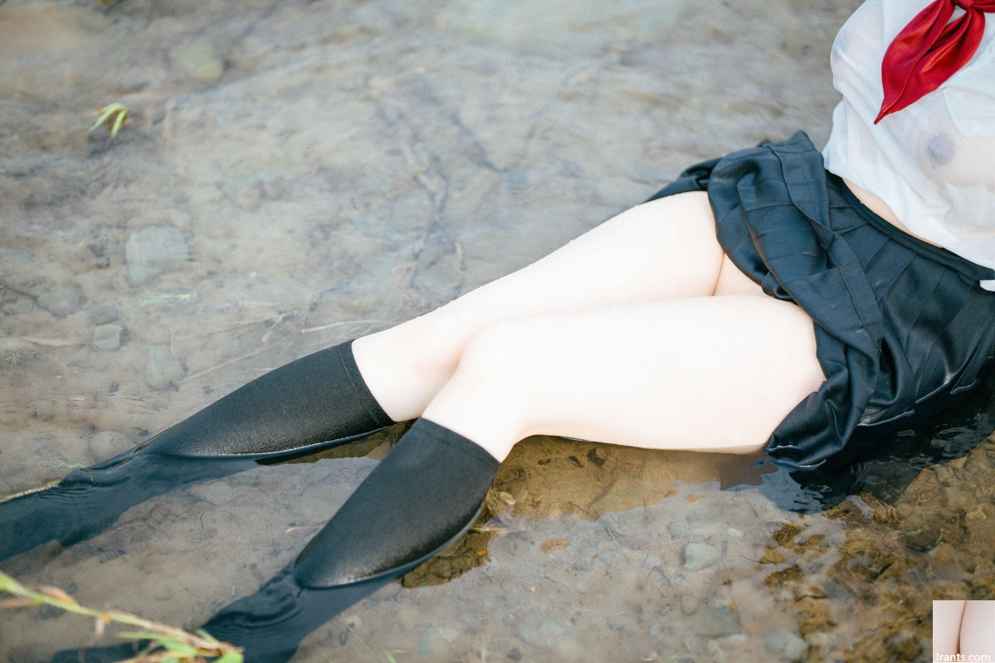Luoluo Raku &#8220; Shining Girl&#8221;  (63p)