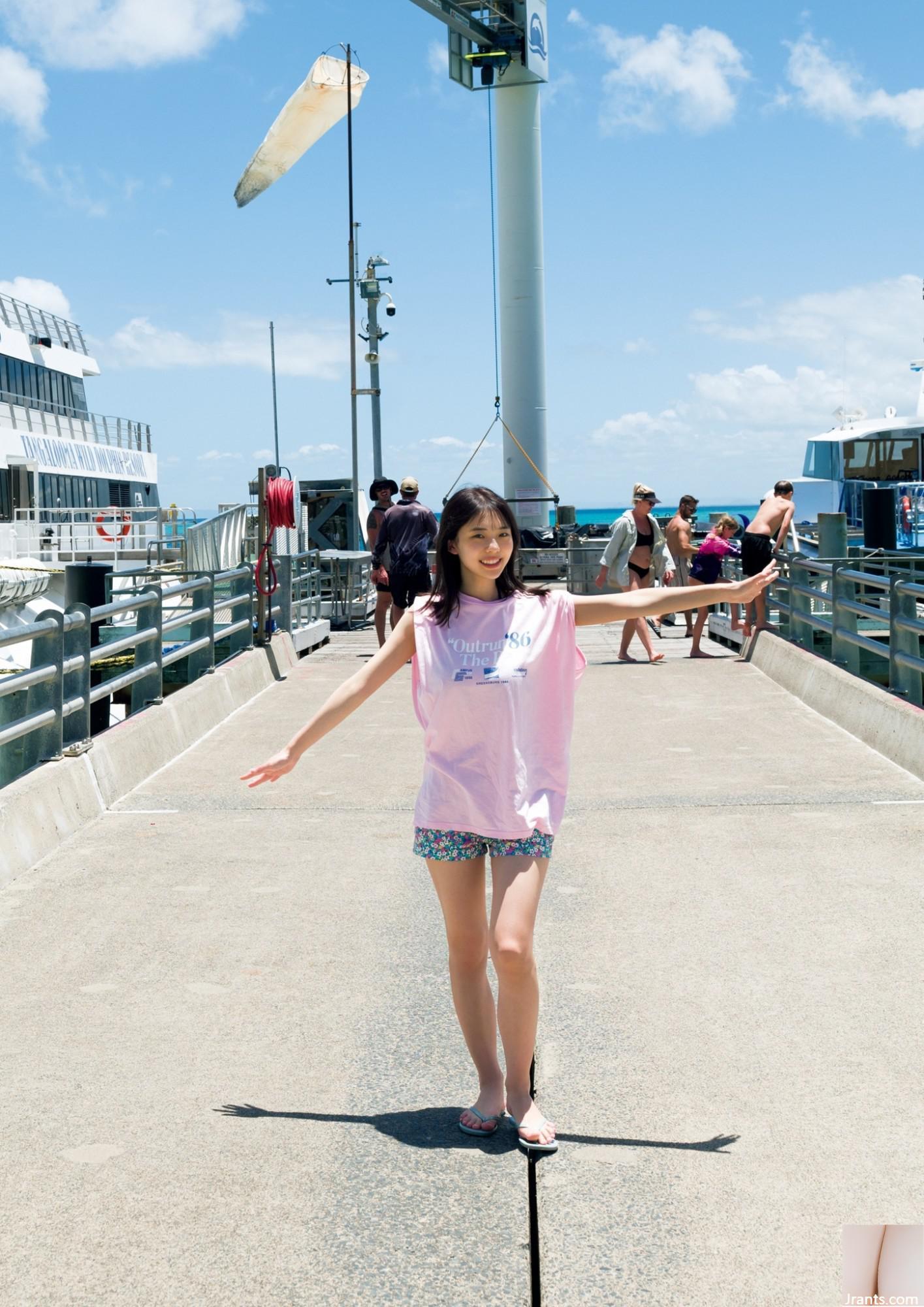 Álbum de fotos de Kikuji Hina &#8220;#Memory&#8221; 1 (82p)