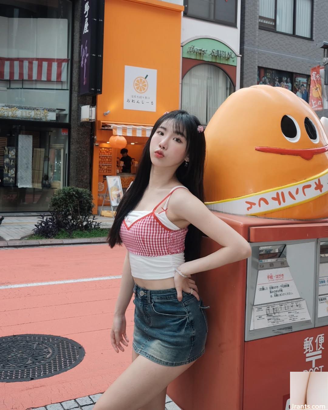 Gadis temperamental &#8220;yixuan&#8221; seksi secara tidak sengaja terungkap (10p)