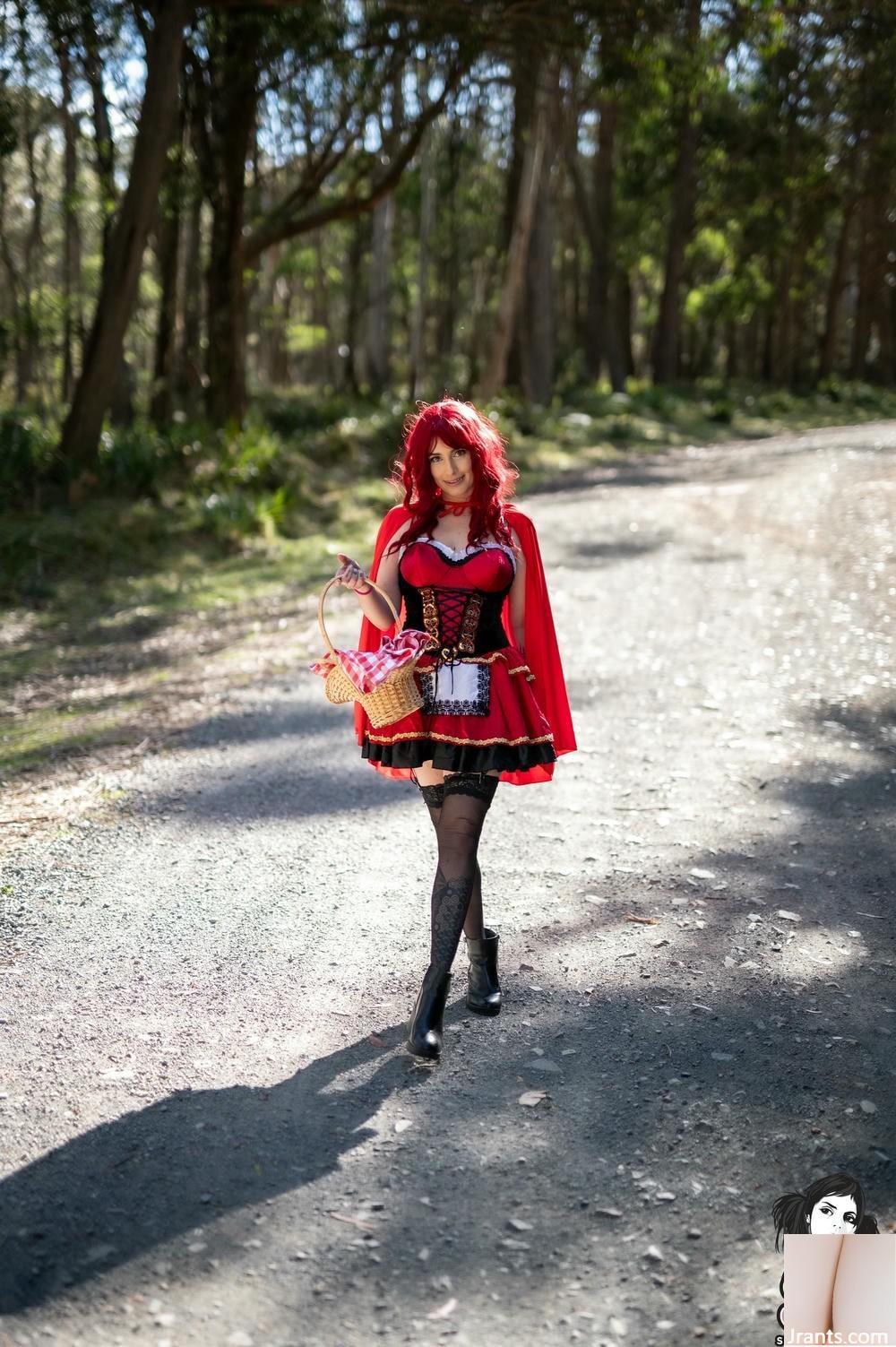 (Suicide Girls) 02 juillet, 2025 &#8211; Euphorie sauvage &#8211; tentant le loup (54p)