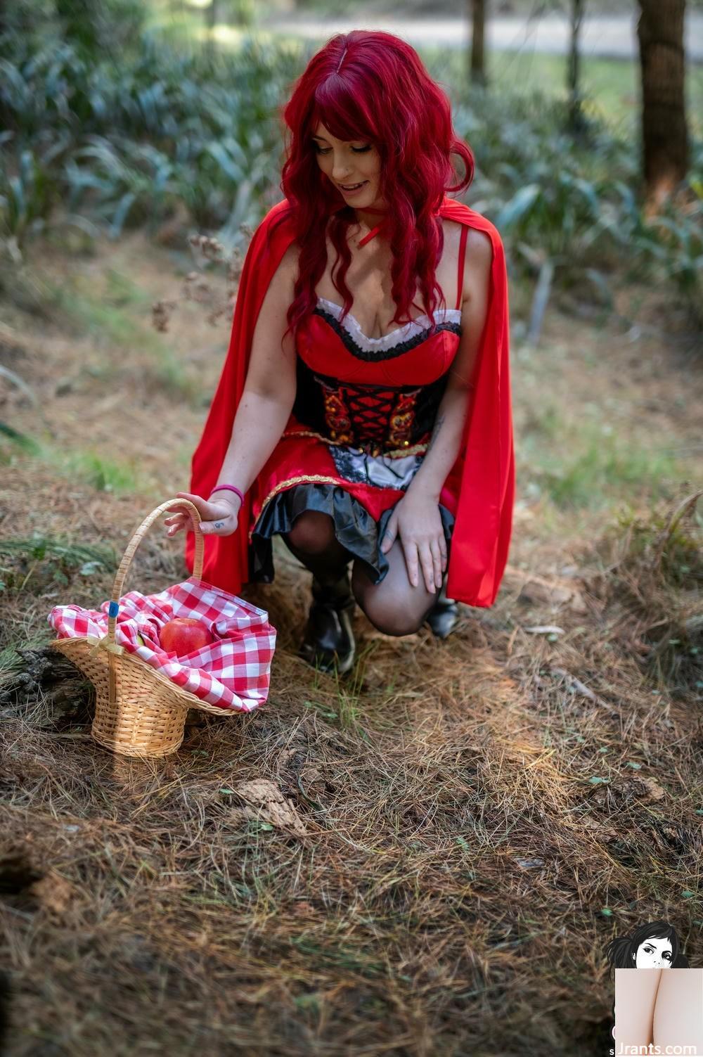 (Suicide Girls) 02 juillet, 2025 &#8211; Euphorie sauvage &#8211; tentant le loup (54p)