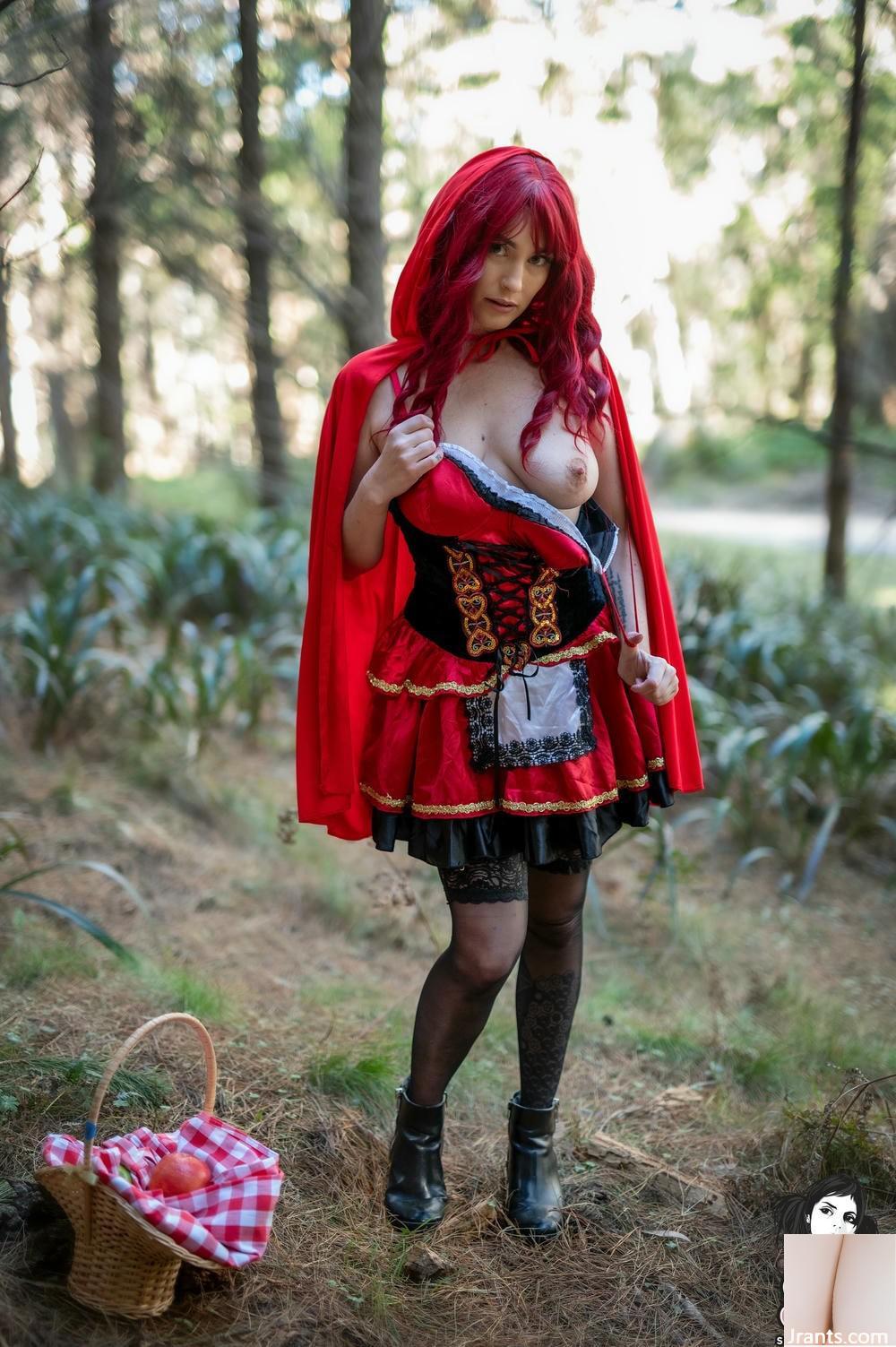 (Suicide Girls) 02 juillet, 2025 &#8211; Euphorie sauvage &#8211; tentant le loup (54p)
