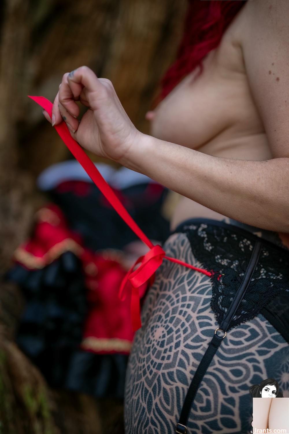 (Suicide Girls) 02 Temmuz 2025 &#8211; Vahşi Öfori &#8211; Kurt&#39;u Cazip (54p)