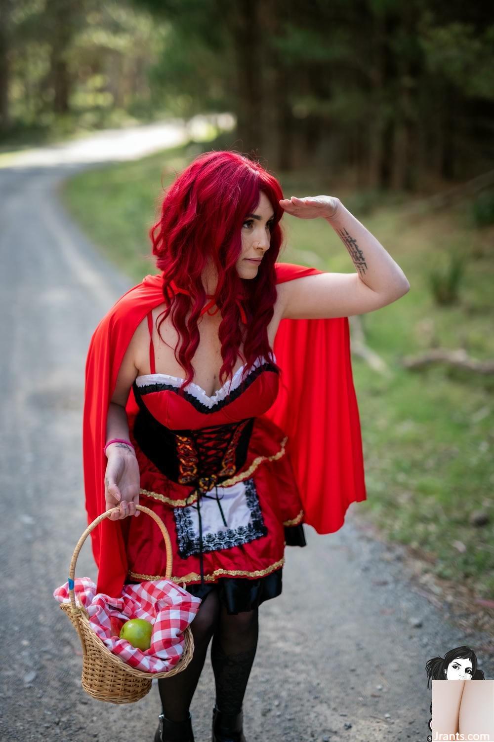 (Suicide Girls) 02 juillet, 2025 &#8211; Euphorie sauvage &#8211; tentant le loup (54p)
