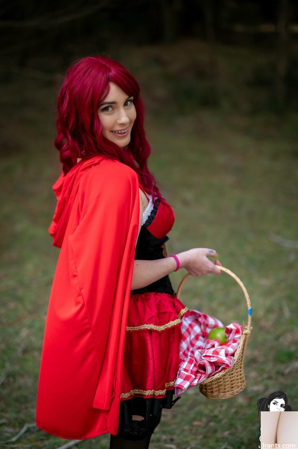 (Suicide Girls) 02 juillet, 2025 &#8211; Euphorie sauvage &#8211; tentant le loup (54p)